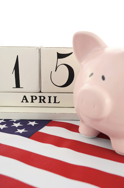 4月15日美国报税日日历提醒。