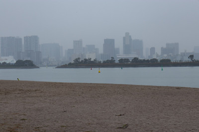 雨中的海滩