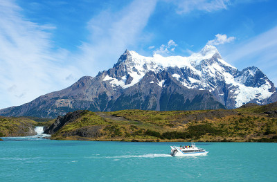 佩霍湖和萨尔托大瀑布的美景