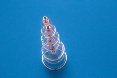 hijama jar。真空泵的蓝色背景
