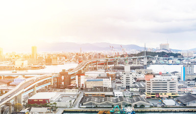 日本福冈市博多港城市天际线