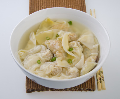 馄饨汤。亚洲食品
