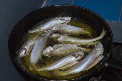 炸鱼