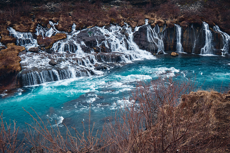 冰岛Hraunfossar瀑布景观