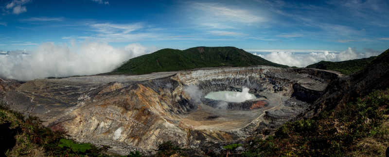 火山的全景Poás在哥斯达黎加