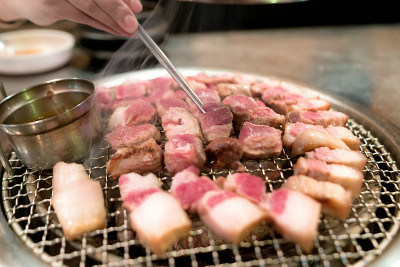 古怪的猪肉烤五花肉，韩式菜单，韩国传统和流行的食物，美味的食物。