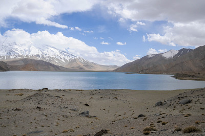 Karakul Lake