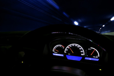 夜间开快车