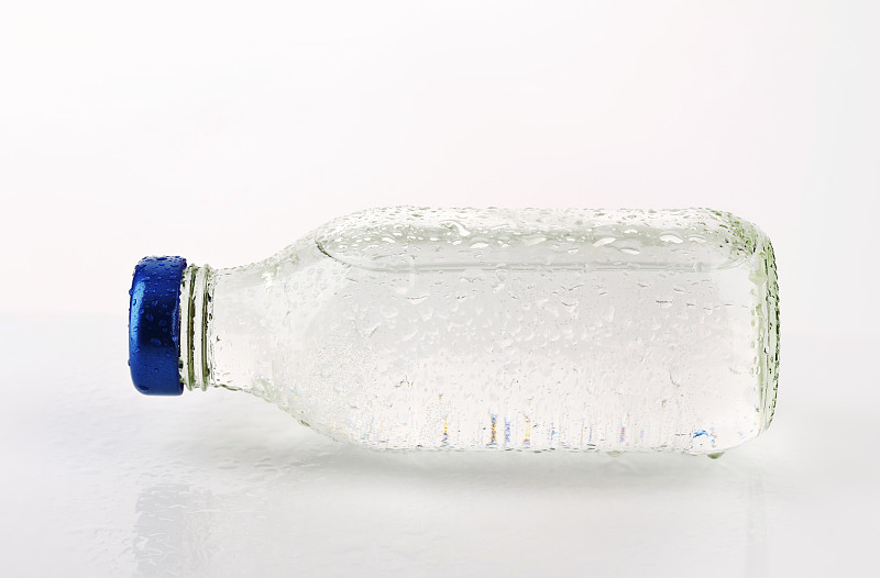 一瓶水