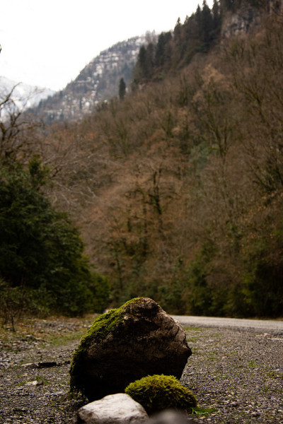 冬天，假期和晚上在山上。