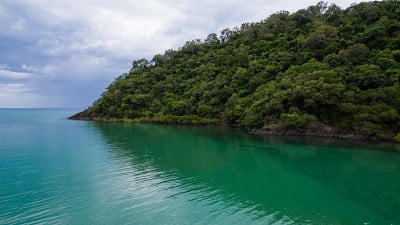 鸟瞰磨难角海滩