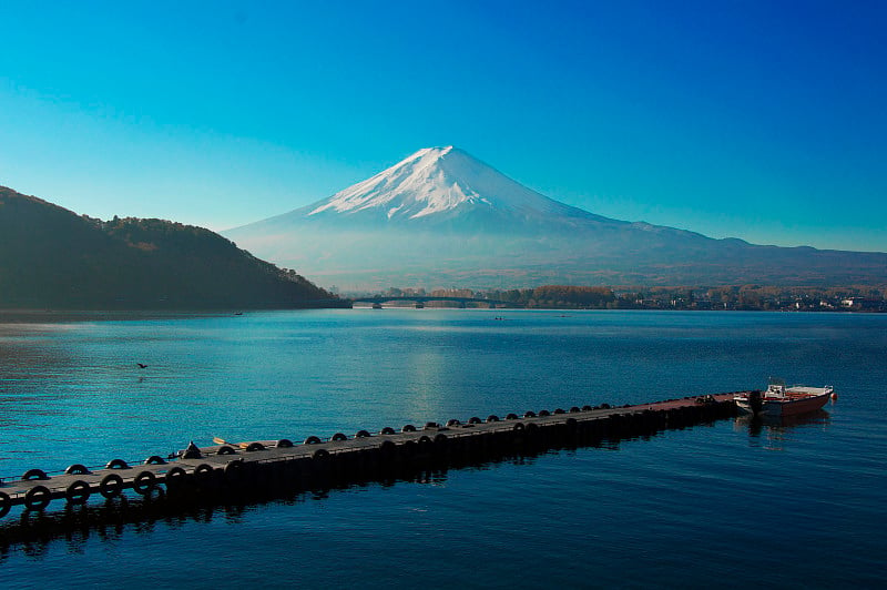 在川口湖的富士山