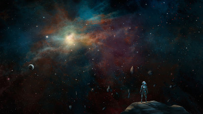 空间背景。科幻宇航员站在小行星与彩色星云和行星