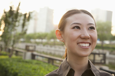 北京郊外年轻女子的画像