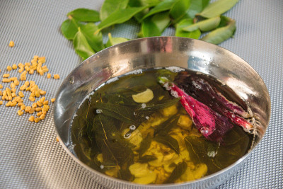 草药发油
