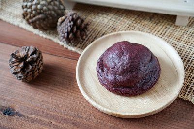 红丝绒奶油芝士软烤饼干。