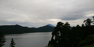 日本旅游-富士山，富士山的景色，富士山的全景从远处看
