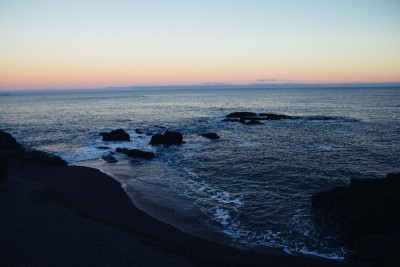 海岸线靠近Höfn黄昏