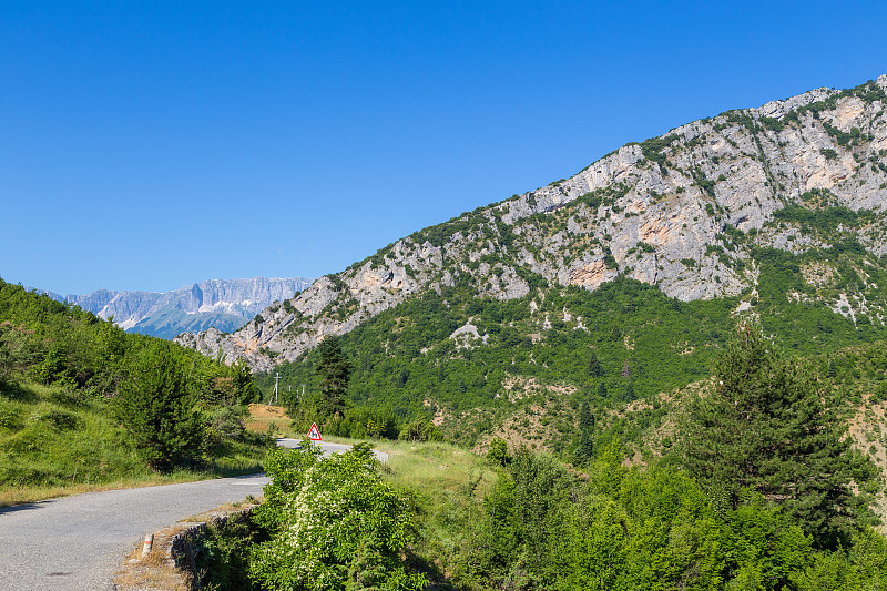 美莱辛山夏日美景。