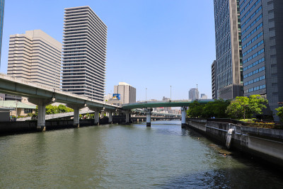 大阪中之岛岛河和商业区