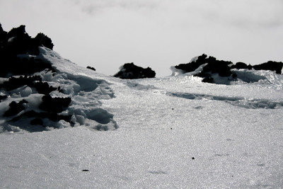 西西里被雪覆盖的埃特纳火山