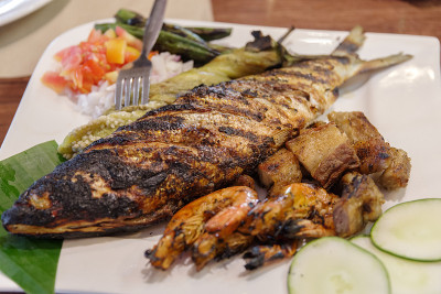 菲律宾人最喜欢的鱼烤bangus - Milkfish