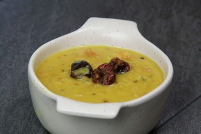 Daal Tadka，一种辛辣的印度扁豆汤。
