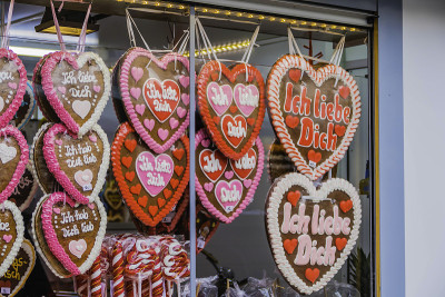 Gingerbread Herats with Text I Love you german“Ich