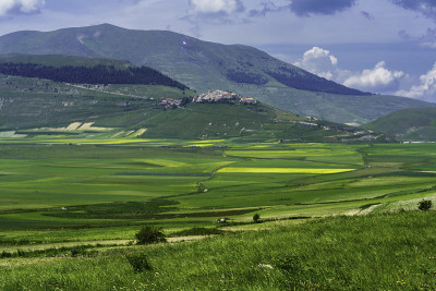 钢琴大di Castelluccio，山区和乡村景观