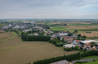 比利时Diksmuide IJzertoren西北部广阔的农业景观