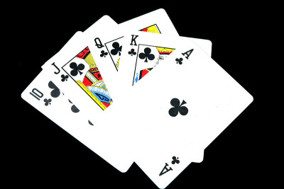 孤立的纸牌游戏。Deck of Play Card On Black Background适合任何用
