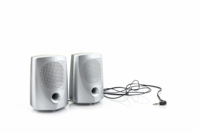 小型计算机扬声器。