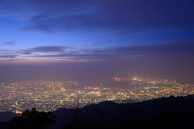 神户的夜景，从玛雅山的菊馆看