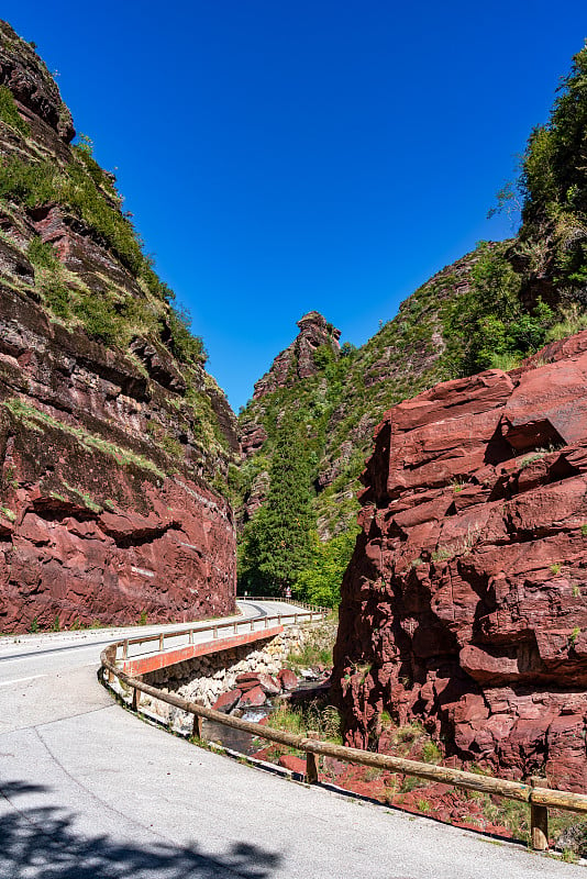 西峡，著名的峡谷在阿尔卑斯-海滨，法国