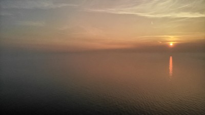 伯恩茅斯海滩，朦胧的黄昏，夕阳西下