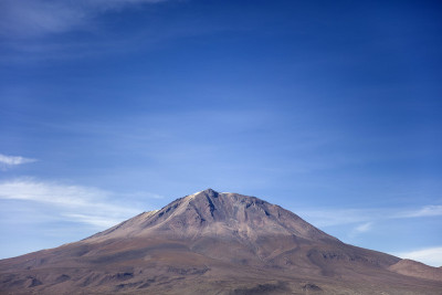 玻利维亚利坎卡武尔火山