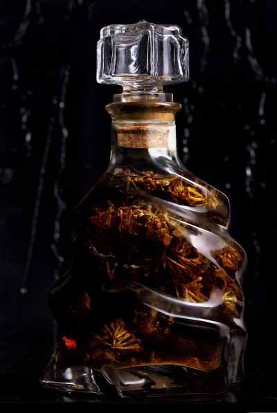 瓶子里的酒精