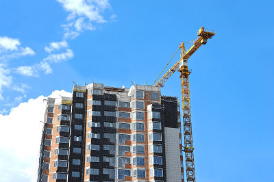 起重机及高层建筑工地