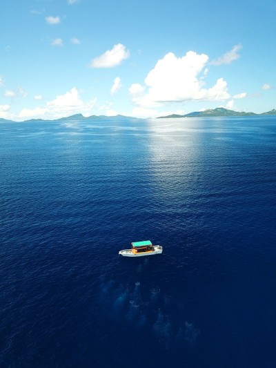 环礁的边缘和沙天堂在Truk泻湖，Chuuk