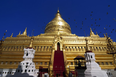 Shwezigon宝塔