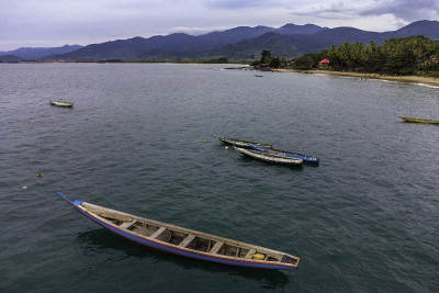海上的空船
