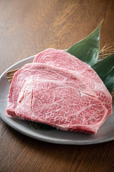 日本大理石肥和牛牛
