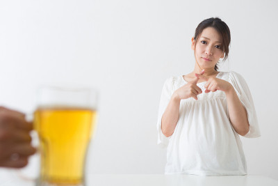孕妇看啤酒