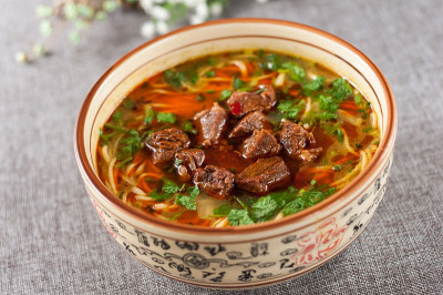 炖牛肉面条