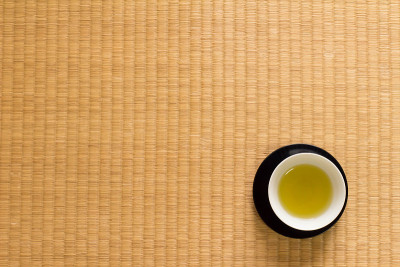日本茶，放在榻榻米里