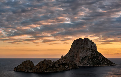日落时分的Es Vedra。伊比沙岛，巴利阿里群岛。西班牙