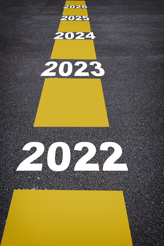 2022年至2026年在沥青路面用黄色标线标出预览效果