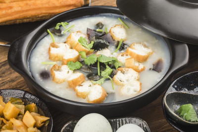 皮蛋瘦肉粥早餐