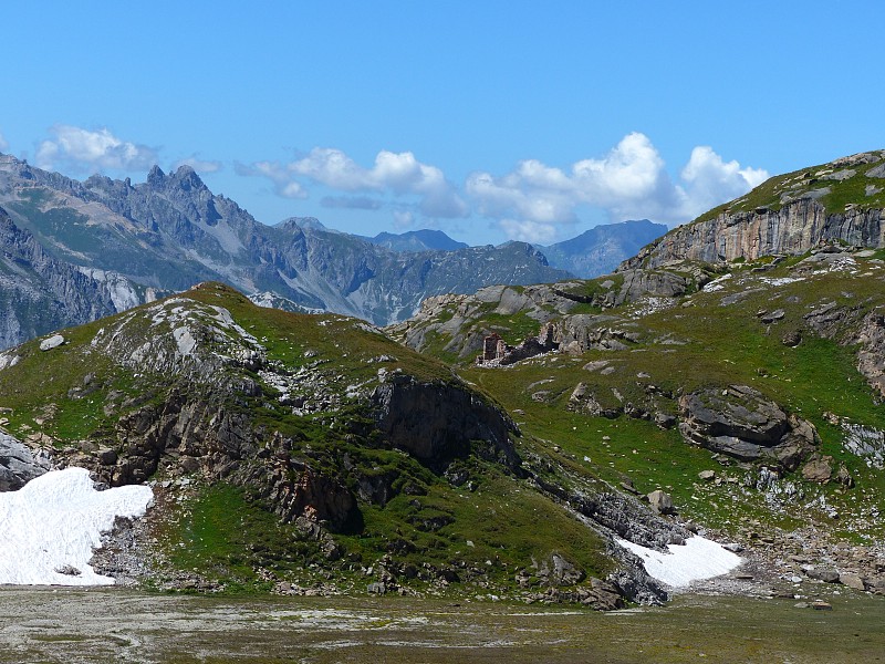 板块湖，靠近瓦诺瓦兹山口，萨沃伊