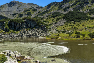 令人惊叹的普雷瓦尔斯基湖夏季全景，皮林山